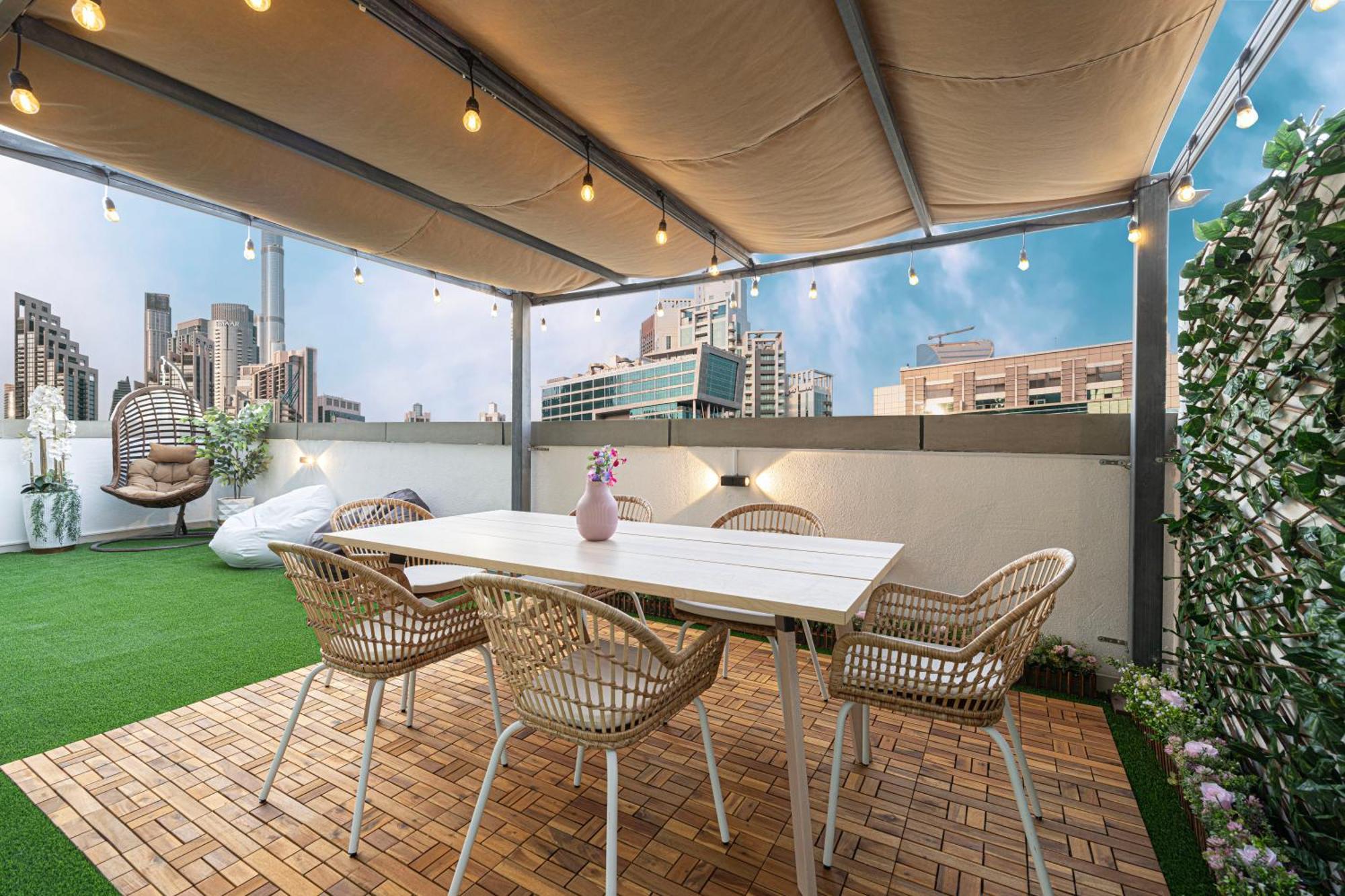 Next'House - Downtown Views Host Hostel Dubai Exterior photo