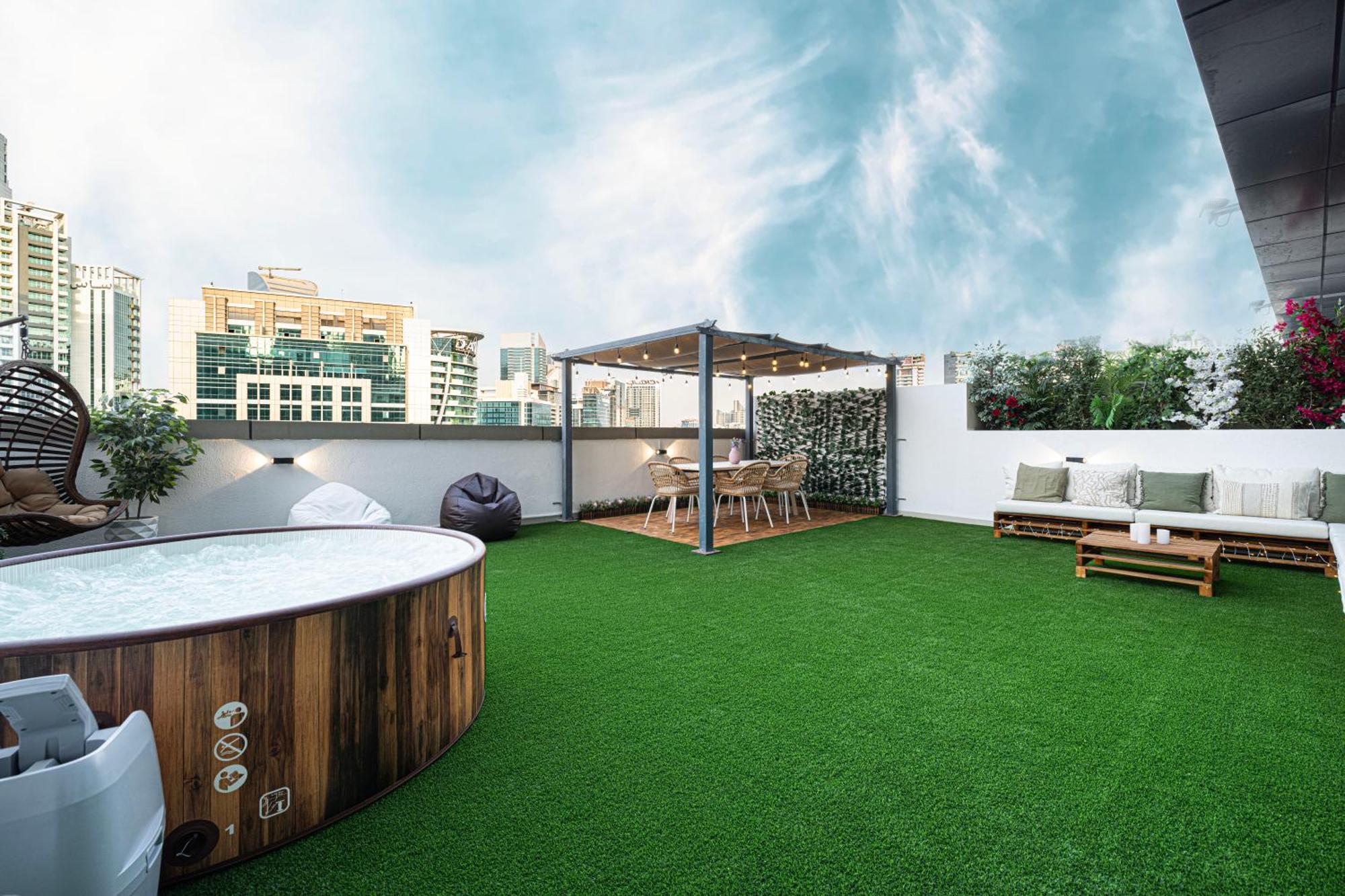 Next'House - Downtown Views Host Hostel Dubai Exterior photo